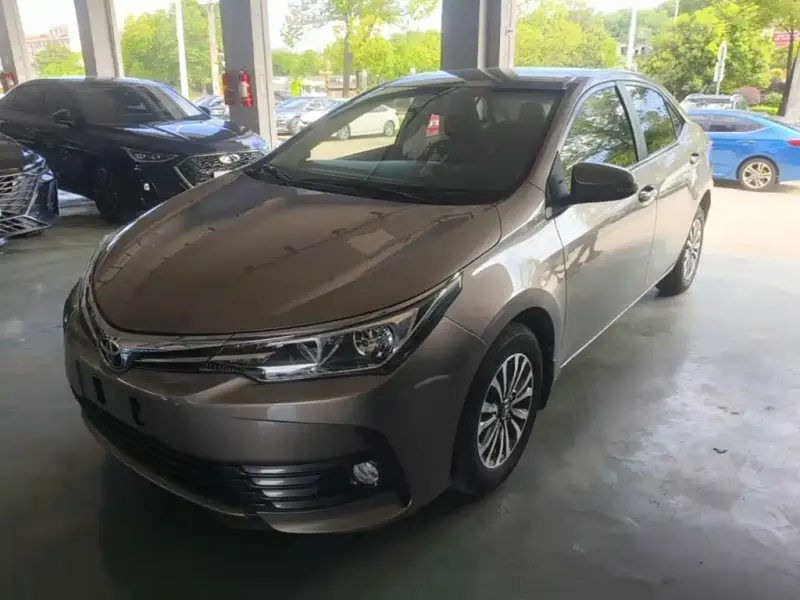Toyota Corolla, 2018 — фото 1