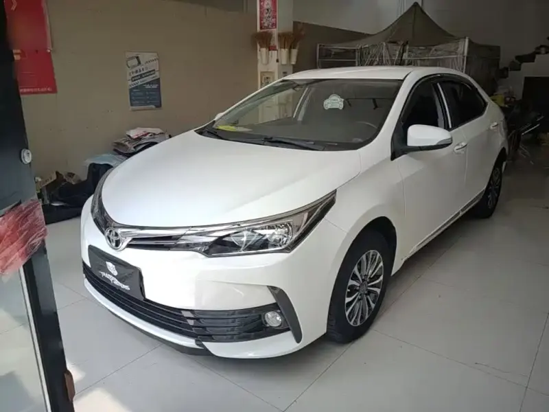Toyota Corolla, 2018 — фото 1
