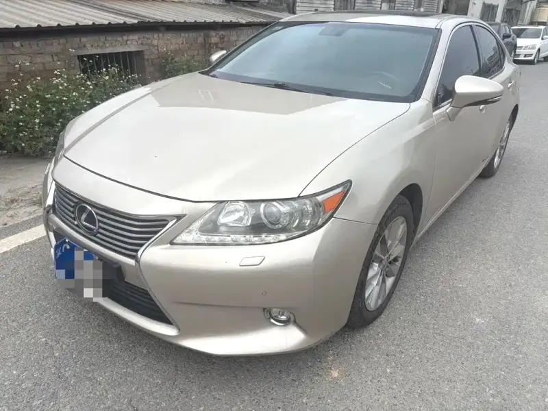Lexus ES, 2014 — фото 1