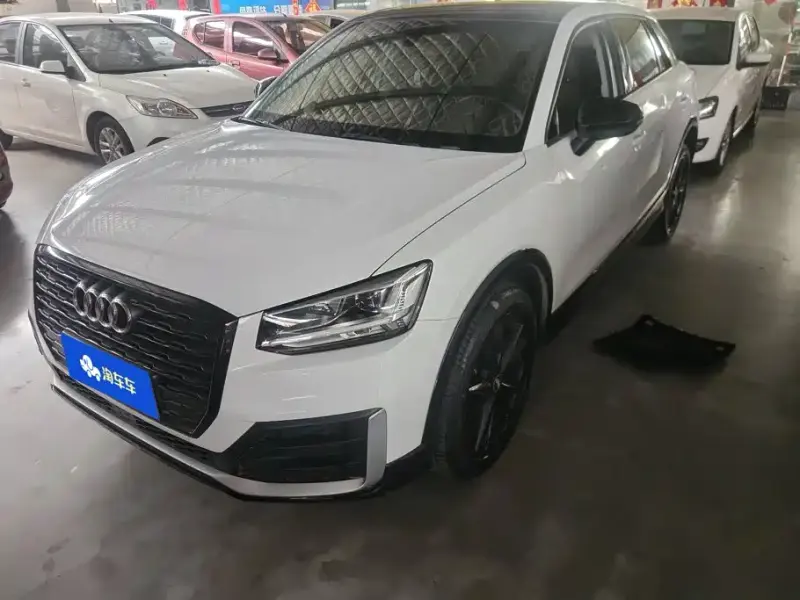 Audi Q2L, 2019