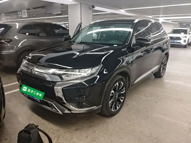Mitsubishi Outlander, 2021