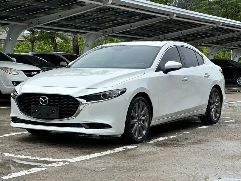 Mazda 3 Axela, 2022