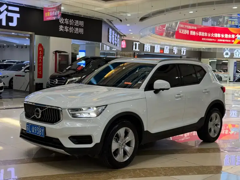 Volvo XC40, 2022