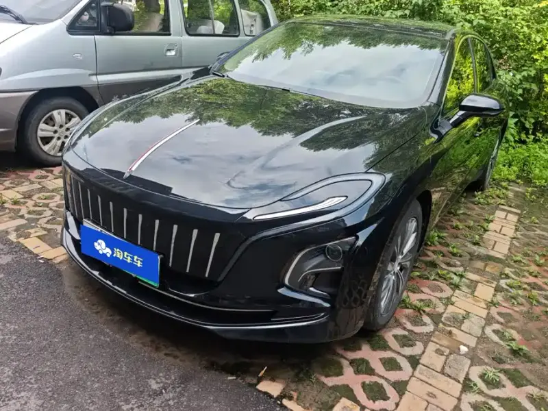 Hongqi E-QM5, 2024