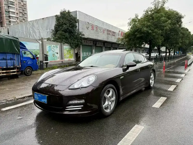 Porsche Panamera, 2012