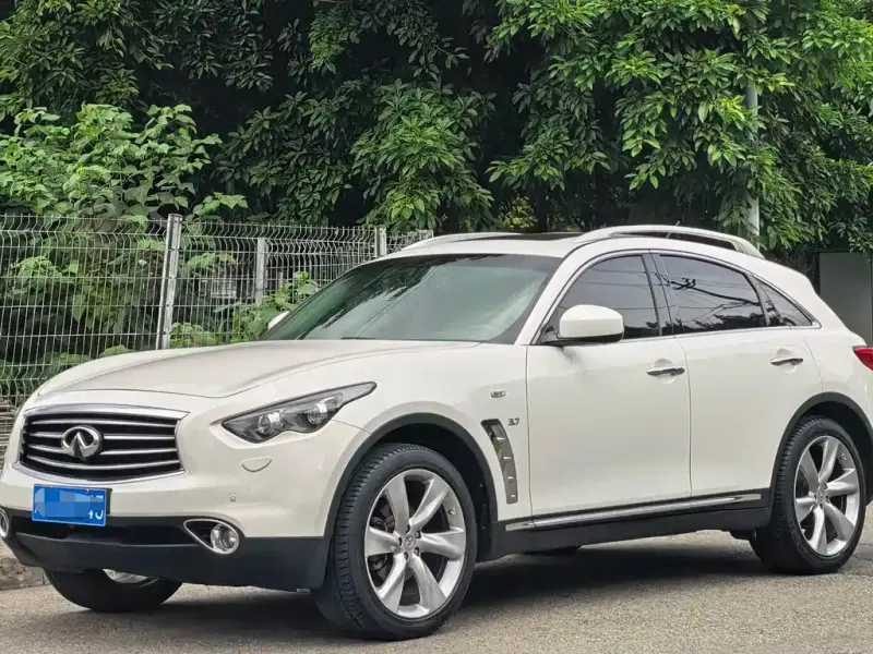 Infiniti QX70, 2016