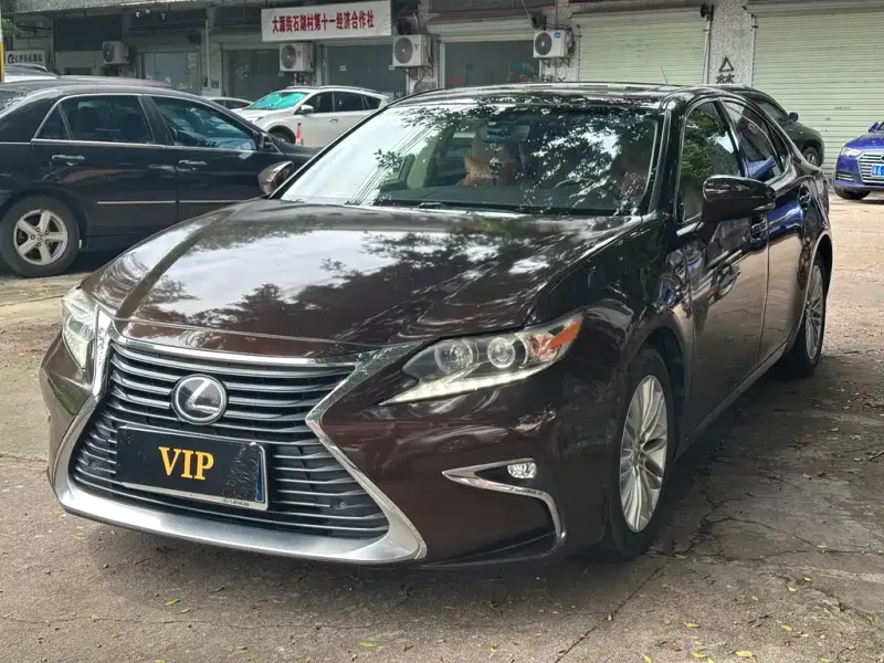 Lexus ES, 2018 — фото 1