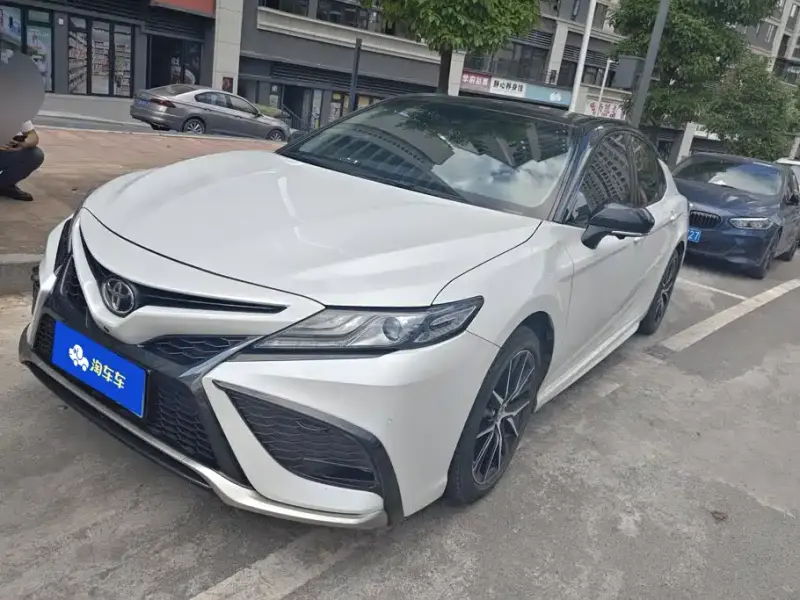 Toyota Camry, 2021 — фото 1