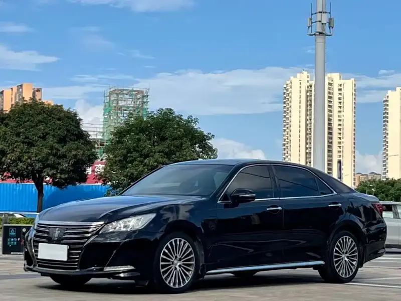 Toyota Crown, 2018