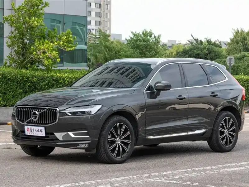 Volvo XC60, 2018 — фото 1