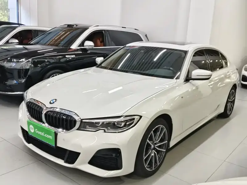 BMW 3 Series, 2022