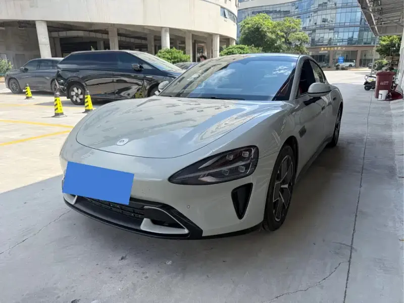 Xiaomi SU7, 2025