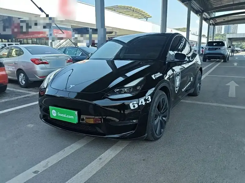 Tesla Model Y, 2022