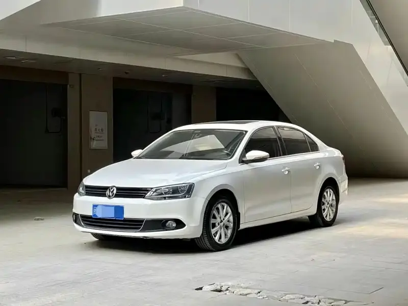 Volkswagen Sagitar, 2012