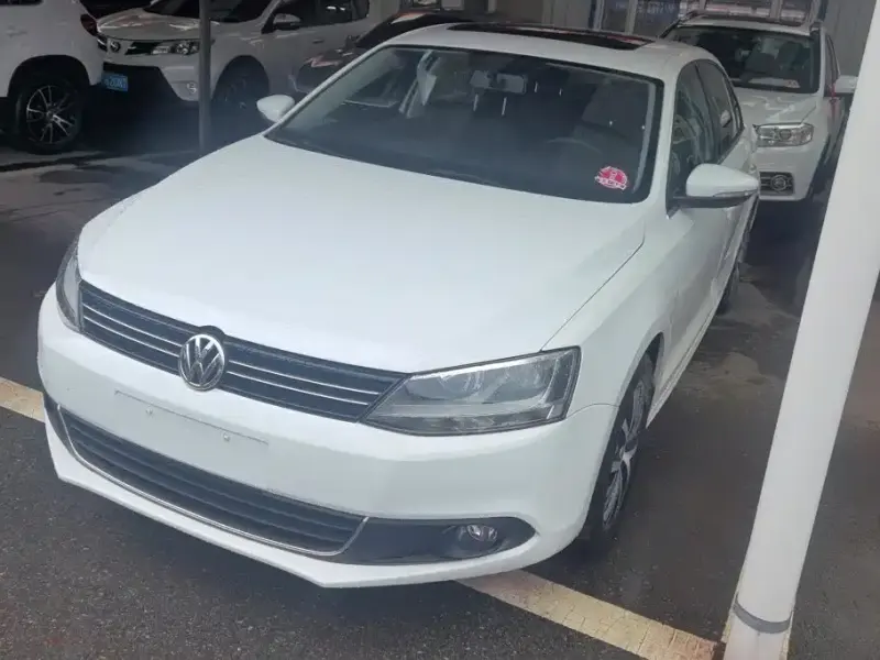 Volkswagen Sagitar, 2013
