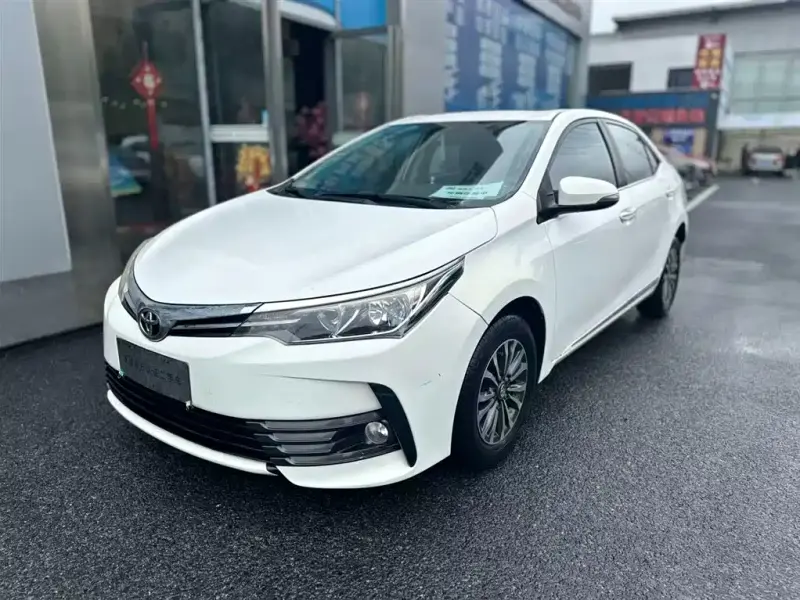 Toyota Corolla, 2018 — фото 1