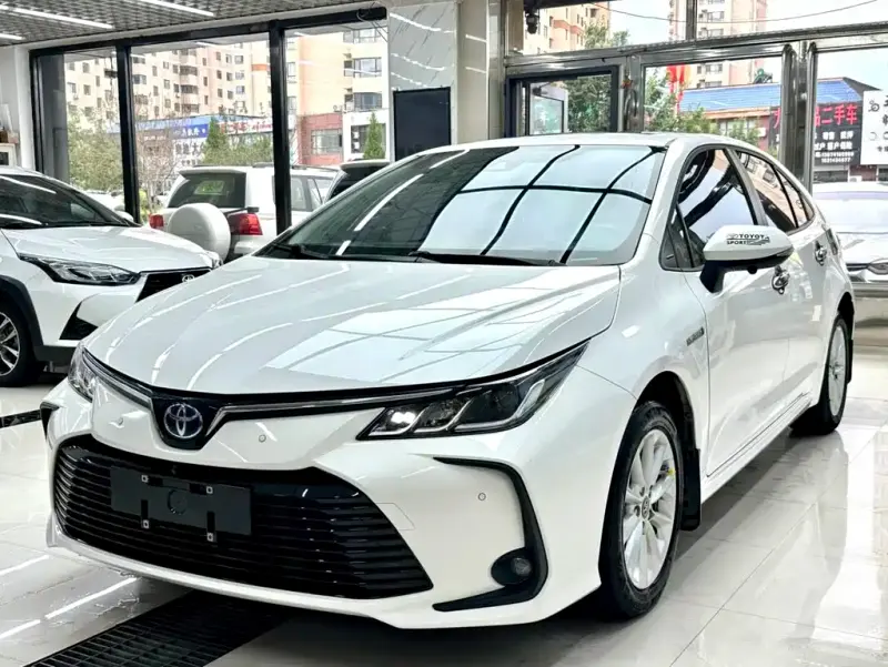 Toyota Corolla, 2022 — фото 1