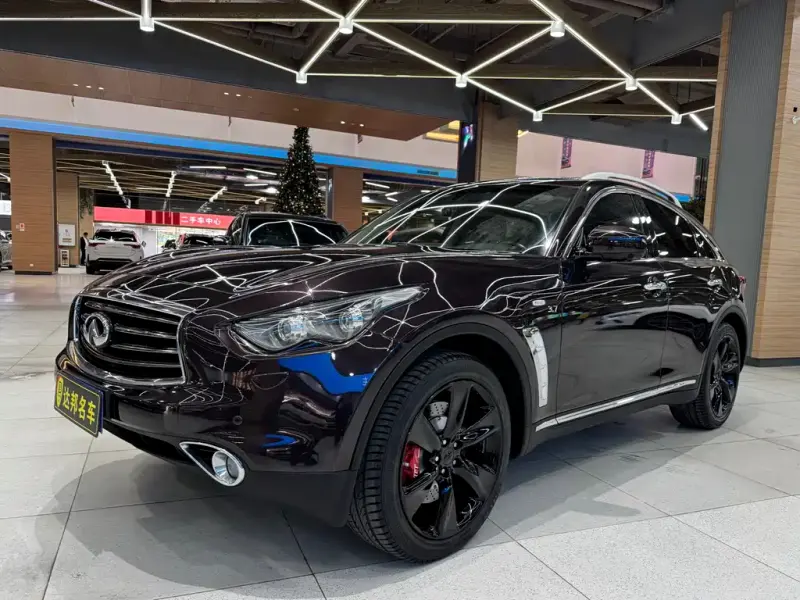 Infiniti QX70, 2015