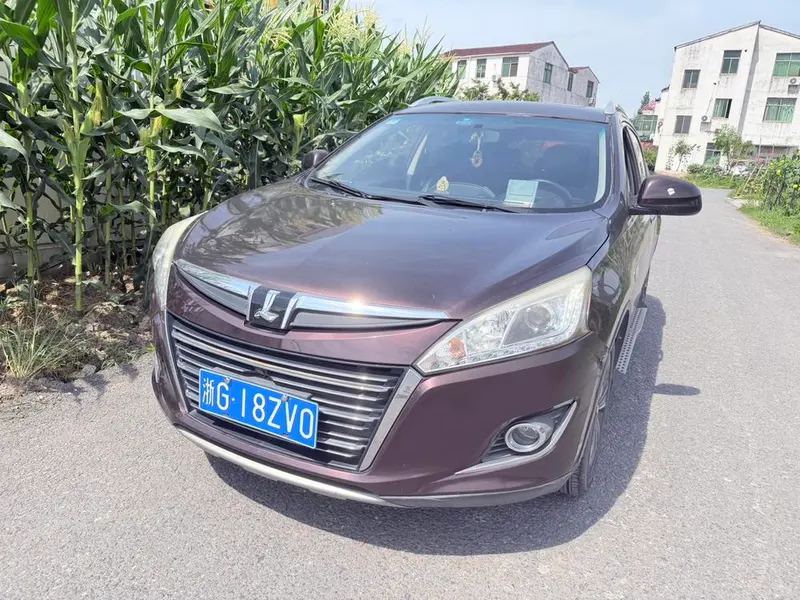 Luxgen U6 SUV, 2015
