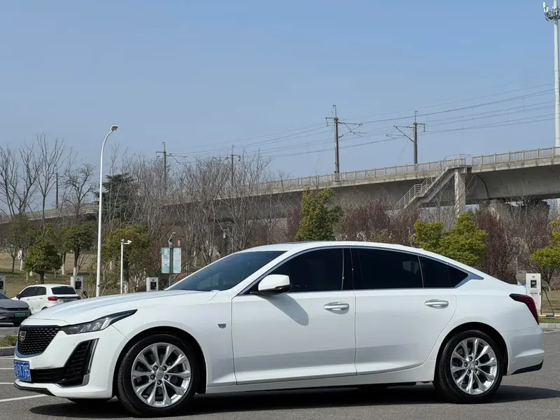 Cadillac CT5, 2022