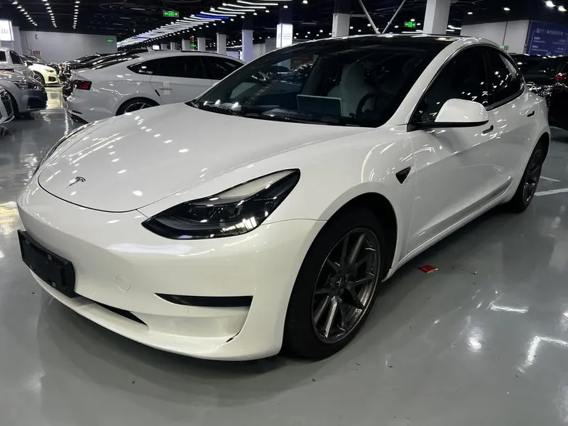 Tesla Model 3, 2021