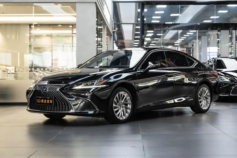Lexus ES 300h Edition CN6, 2020 — фото 1