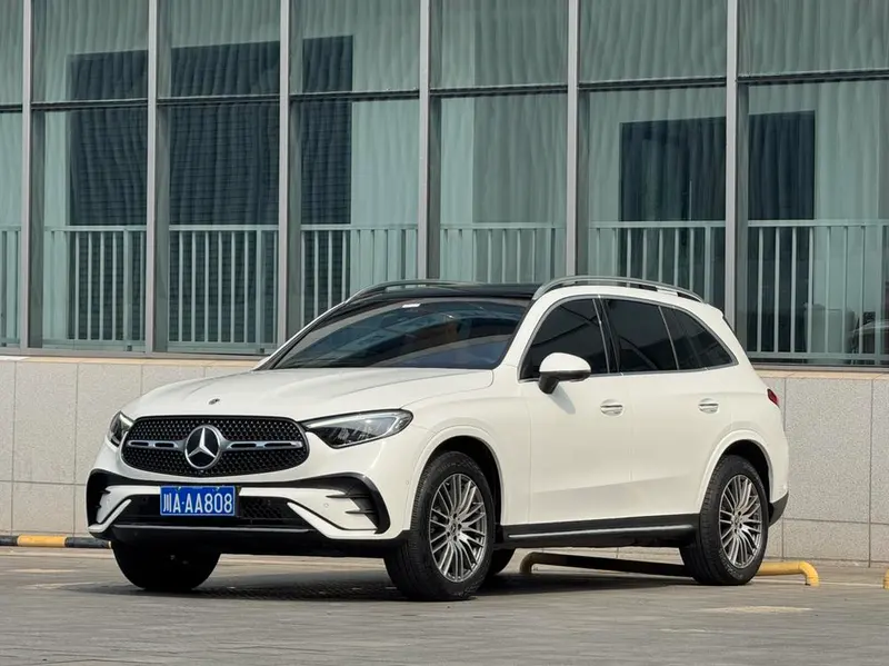 Mercedes-Benz GLC Facelift GLC 300 L 4MATIC Version 5 Seater, 2023 — фото 1
