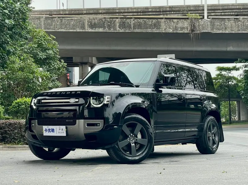 Land Rover Defender Facelift 110 P400 X-DYNAMIC HSE, 2023 — фото 1