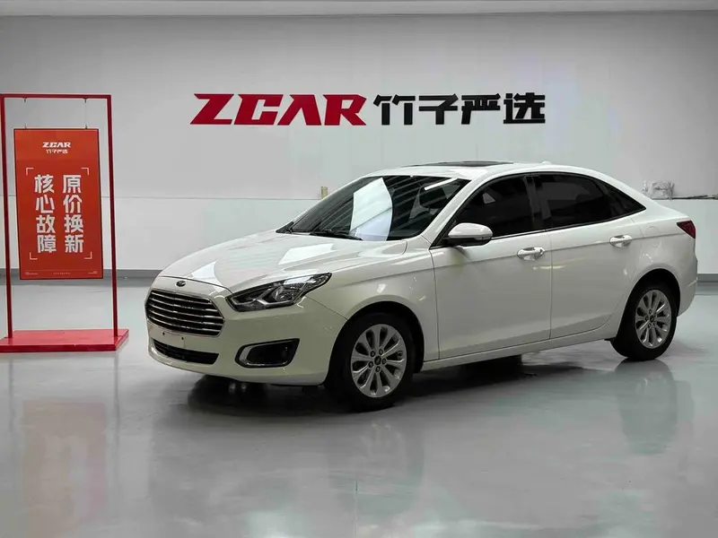 Ford Escort 1.5L Auto Comfort Version, 2015 — фото 1