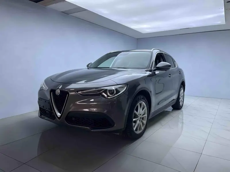 Alfa Romeo Stelvio, 2017