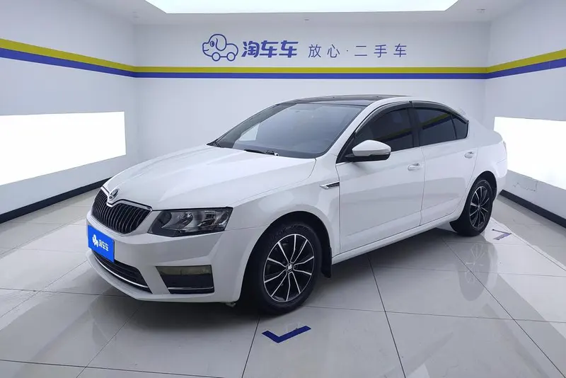 Skoda Octavia 1.6L Manual Edition, 2017 — фото 1