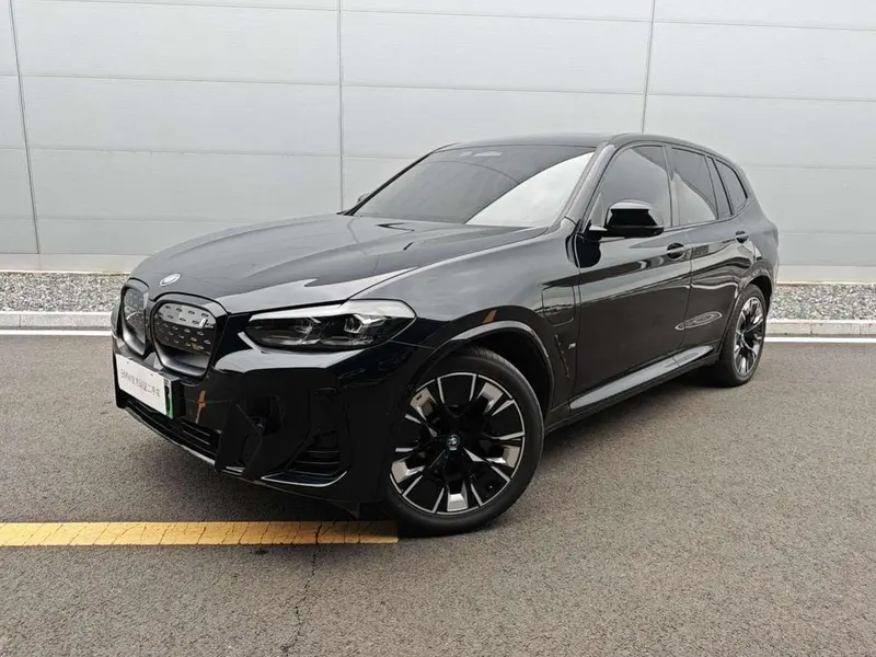 BMW iX3, 2024