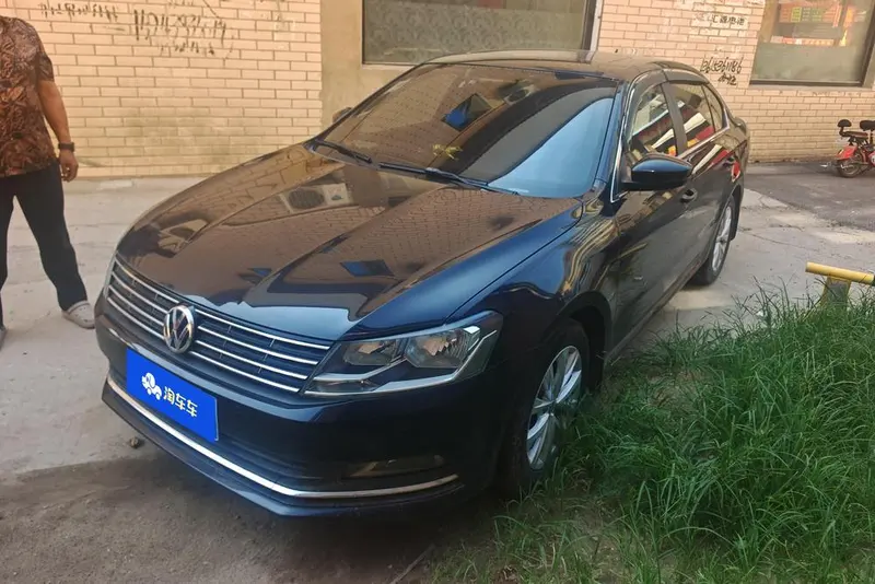 Volkswagen Lavida 1.6L Auto Comfort Edition, 2015 — фото 1