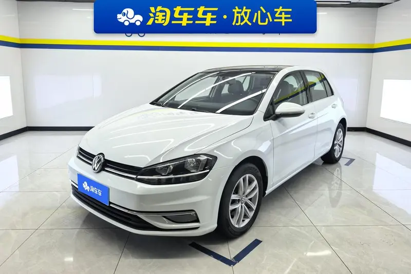Volkswagen Golf 230TSI Auto Comfort Version, 2018 — фото 1