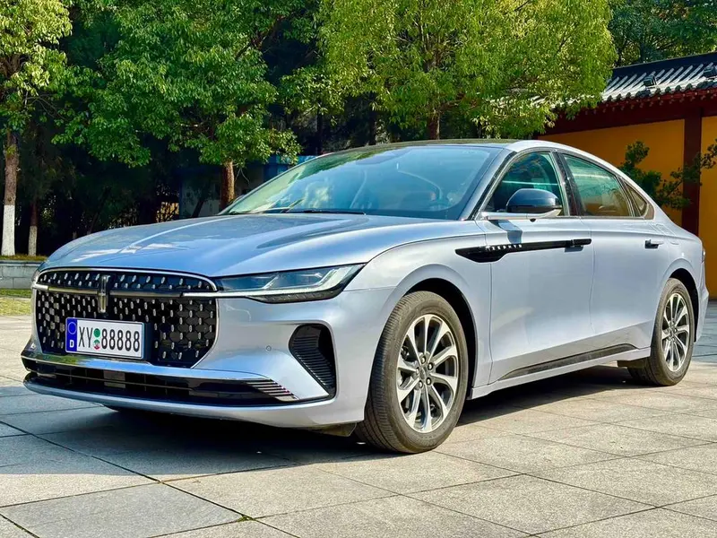 Lincoln Z, 2024