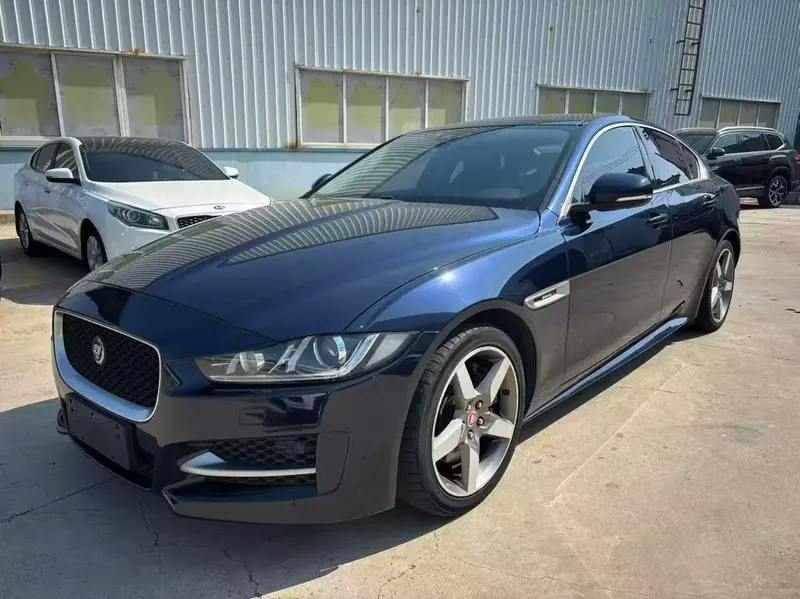 Jaguar XE, 2017