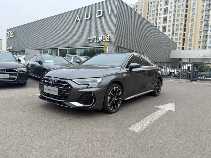 Audi A3 A3L Limousine 35 TFSI Rush Prestige Version, 2025 — фото 1