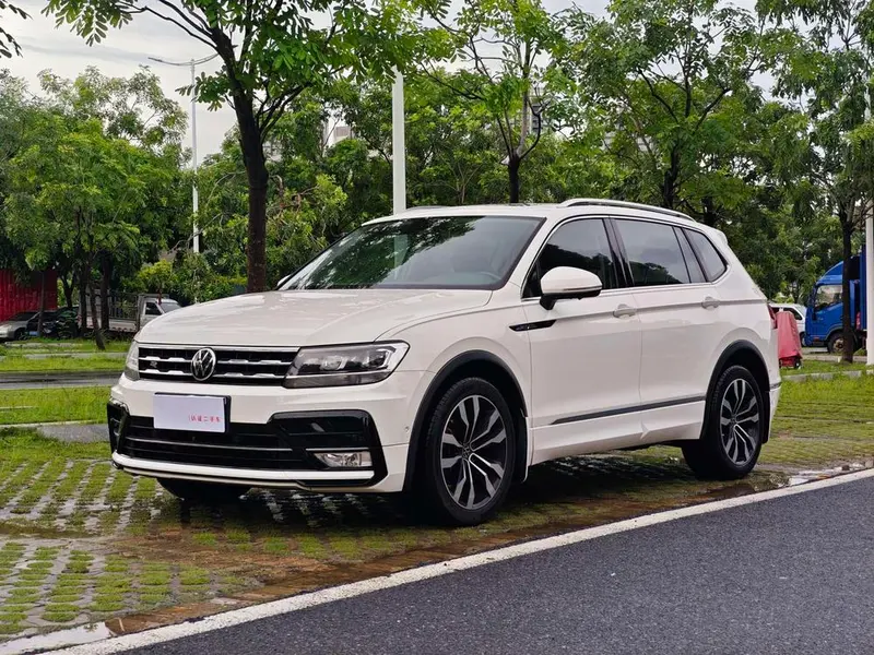 Volkswagen Tiguan L 330TSI Auto 2WD R-Line Edition, 2021 — фото 1