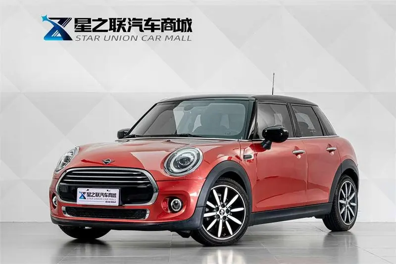 MINI MINI 1.5T COOPER 五门日不落红 лимитированная версия, 2020 — фото 1