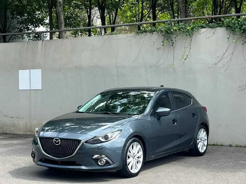 Mazda 3 Axela, 2016