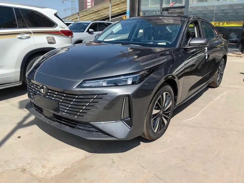 Changan Eado PHEV умная Blue Whale 145KM Мощная, 2025 — фото 1