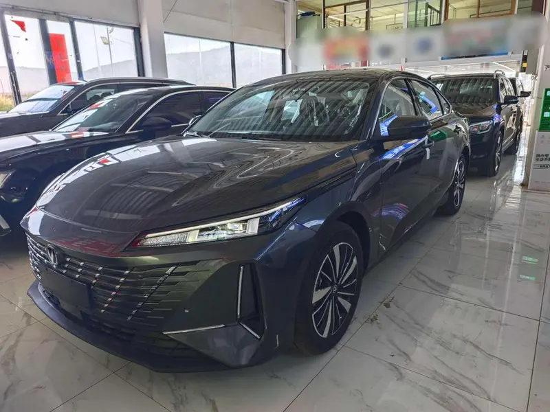 Changan Eado PHEV Blue 145KM Edition, 2025 — фото 1