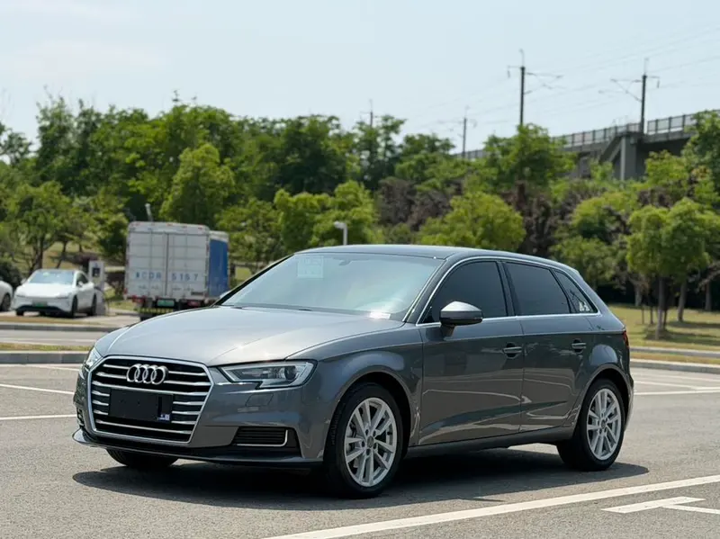 Audi A3 Sportback 35 TFSI Version CN6, 2020 — фото 1
