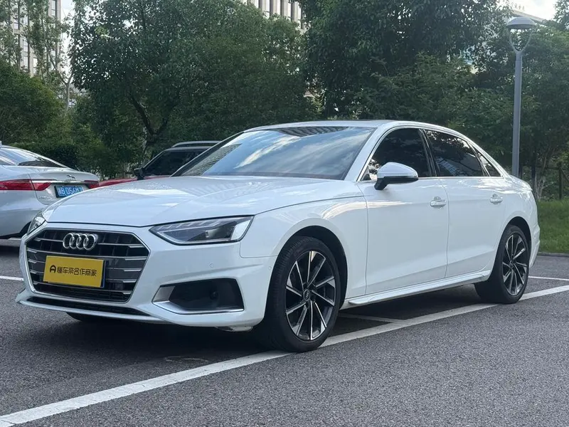 Audi A4L 40 TFSI Fashion Version, 2022 — фото 1