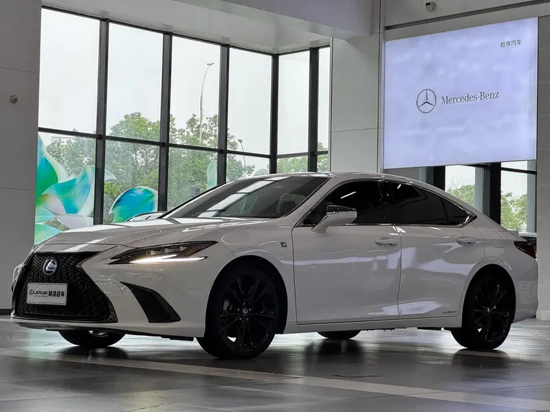 Lexus ES 300h F SPORT, 2021 — фото 1