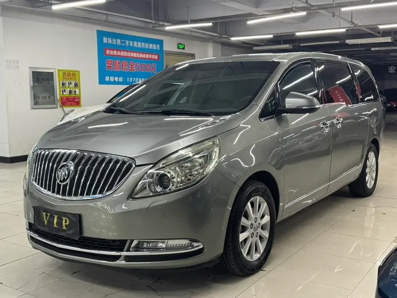 Buick GL8, 2013