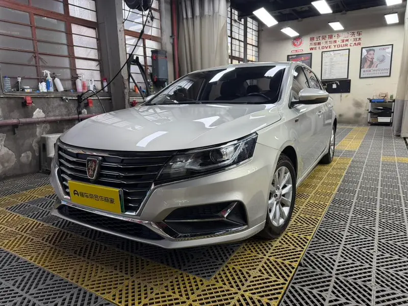 Roewe ei6 45T Hybrid Connected Smart Edition, 2017 — фото 1