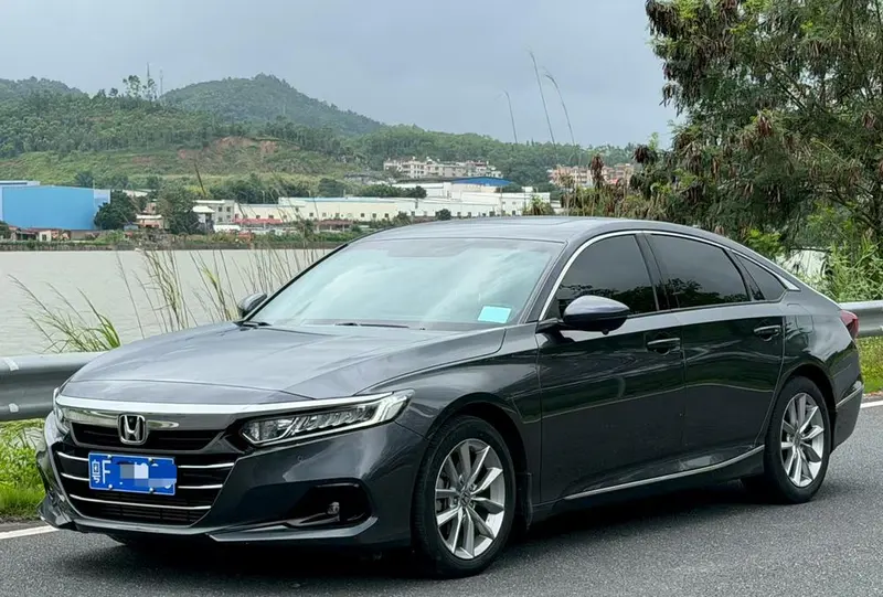 Honda Accord 260TURBO Luxury Edition, 2022 — фото 1