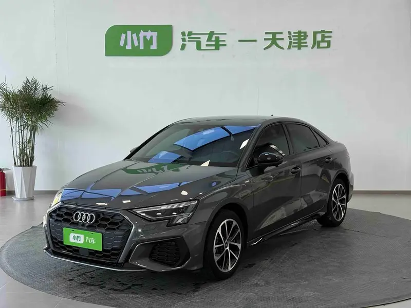 Audi A3 A3L Limousine 35 TFSI Sport Version, 2022 — фото 1