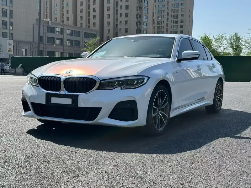 BMW 3-Series, 2022